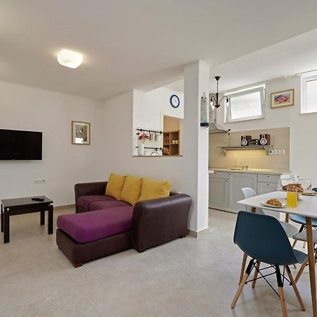 Villa Šmuketa in Trogir Haus für 4-5 Personen Exterior foto