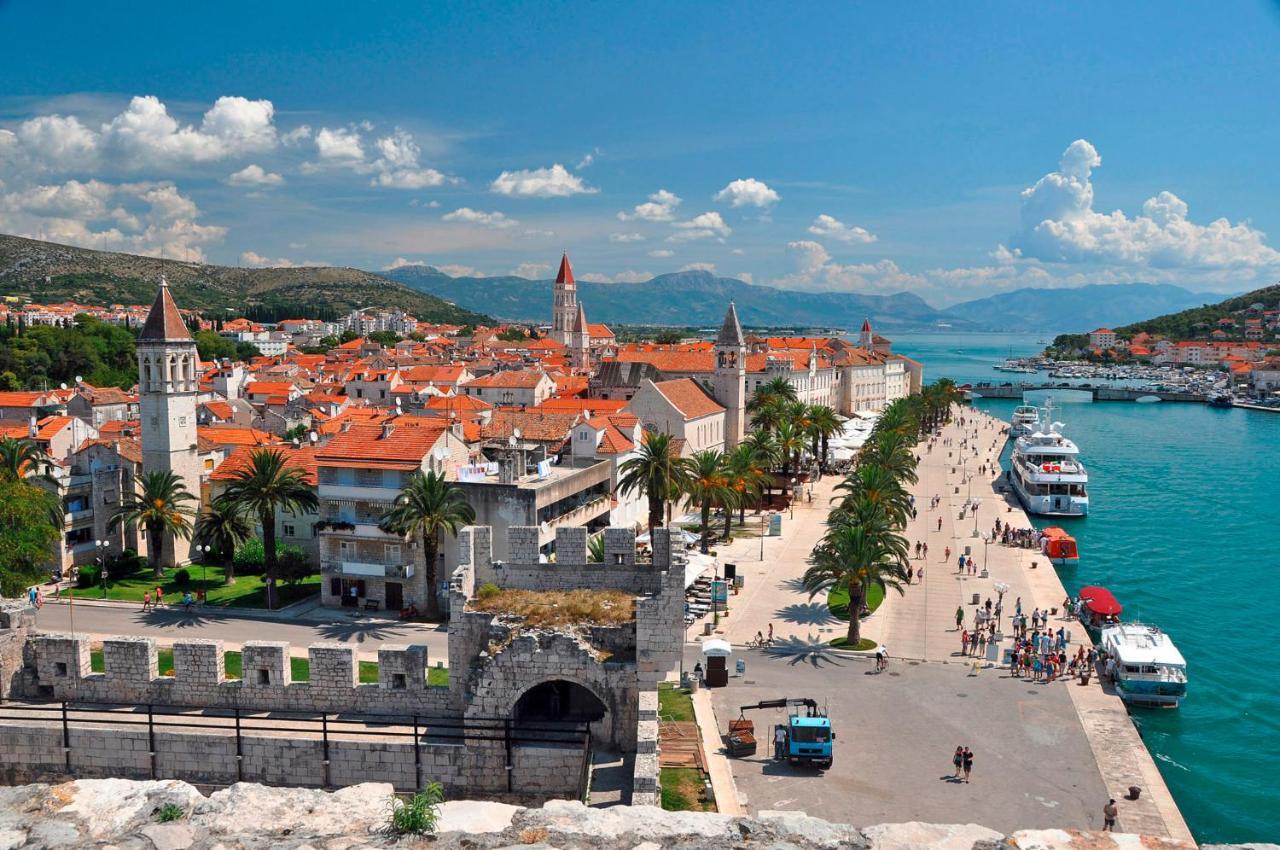 Villa Šmuketa in Trogir Haus für 4-5 Personen Exterior foto